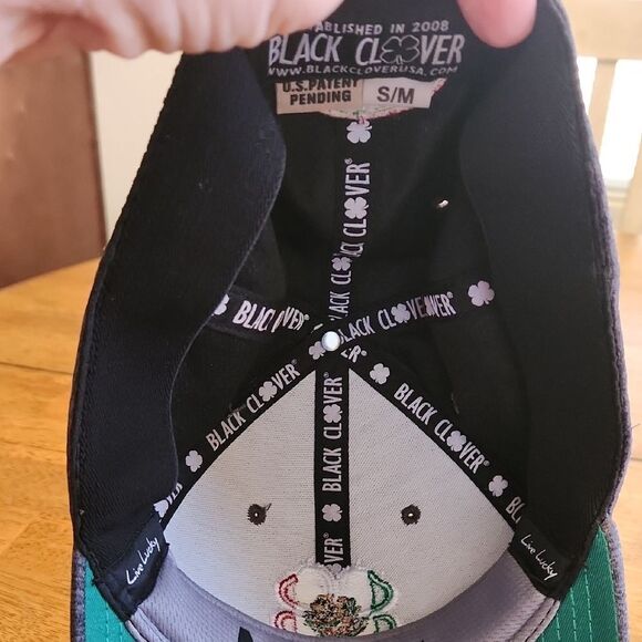 Live Lucky Mens Hat with Embroidered Shamrock Mexican Flag Design - Picture 6 of 7